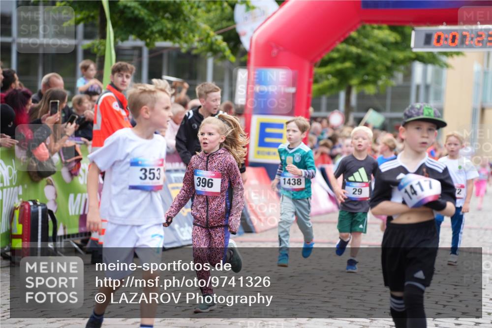 12.06.2026 - Holstenköstenlauf LAZAROV Photography http://msf.ph/oto/9741326 12.06.2026 15:37:25 Laufen 353, 396, 1438, 29, 1417, 0, 07, 25, 12, 29, 32, 151, 526, 780, 1143, 1372, 1415, 1438 meine-sportfotos.de