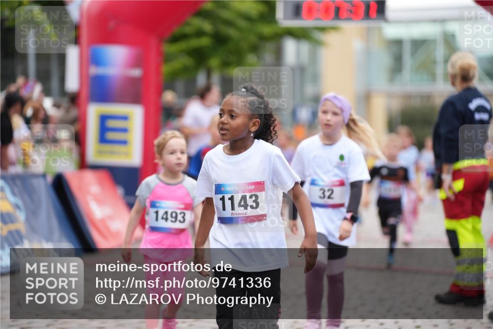 12.06.2026 - Holstenköstenlauf LAZAROV Photography http://msf.ph/oto/9741336 12.06.2026 15:37:33 Laufen 1493, 36, 1143, 32, 65, 358, 411, 413, 525, 764, 780, 788, 1141, 1266, 1415, 1500 meine-sportfotos.de