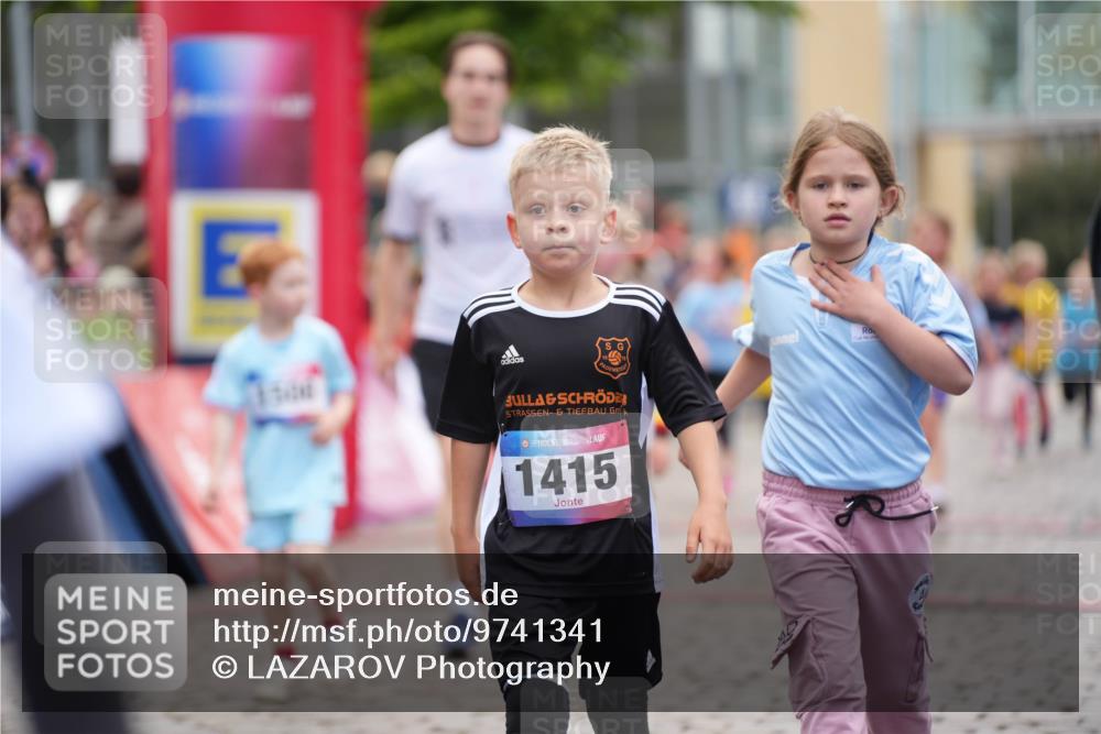 12.06.2026 - Holstenköstenlauf LAZAROV Photography http://msf.ph/oto/9741341 12.06.2026 15:37:38 Laufen 436, 1415, 31, 144, 149, 363, 410, 411, 413, 525, 764, 776, 788, 1137, 1266, 1376, 1551, 1557 meine-sportfotos.de