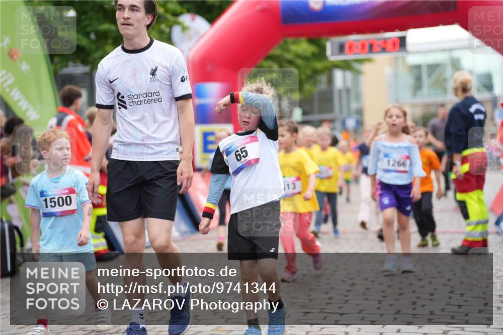 12.06.2026 - Holstenköstenlauf LAZAROV Photography http://msf.ph/oto/9741344 12.06.2026 15:37:42 Laufen 1500, 65, 13, 1266, 31, 144, 149, 363, 398, 410, 525, 764, 776, 788, 1137, 1139, 1140, 1376, 1551, 1557 meine-sportfotos.de