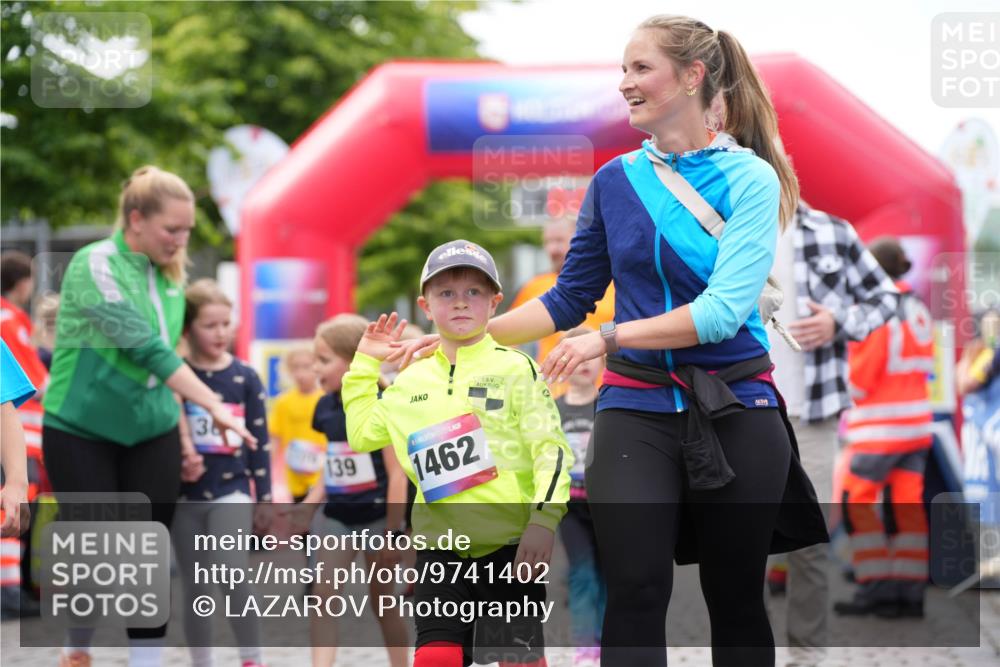 12.06.2026 - Holstenköstenlauf LAZAROV Photography http://msf.ph/oto/9741402 12.06.2026 15:38:38 Laufen 36, 139, 1462, 152, 366, 397, 760, 763, 778, 1138, 1259, 1508 meine-sportfotos.de