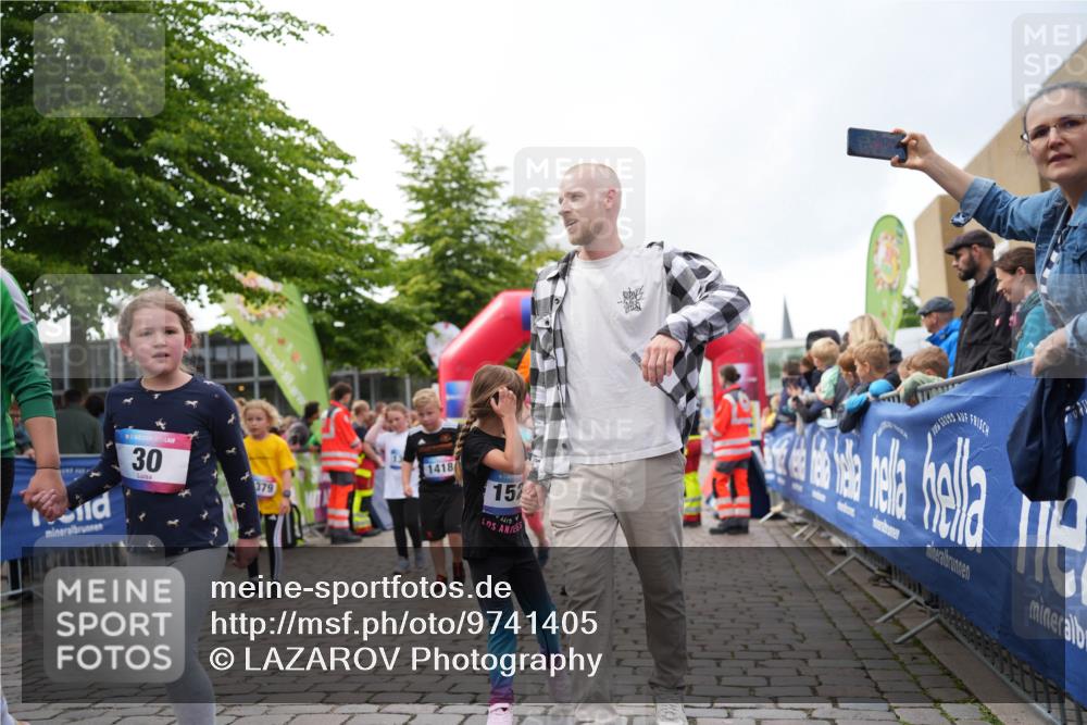 12.06.2026 - Holstenköstenlauf LAZAROV Photography http://msf.ph/oto/9741405 12.06.2026 15:38:42 Laufen 30, 379, 1418, 152, 152, 397, 409, 760, 763, 778, 781, 789, 790, 1259, 1263, 1424, 1443, 1508, 1519 meine-sportfotos.de