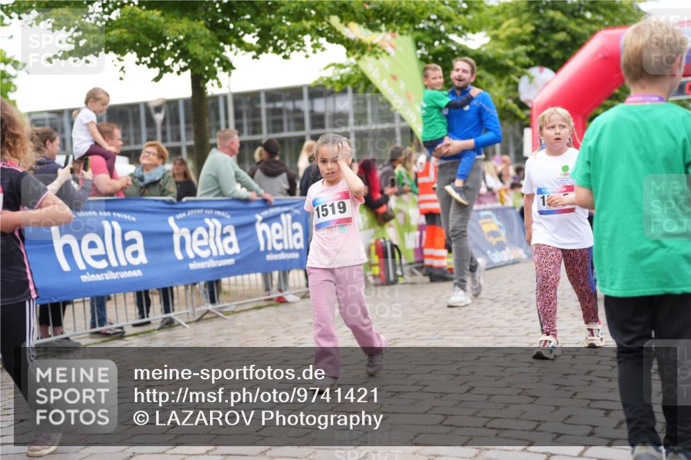 12.06.2026 - Holstenköstenlauf LAZAROV Photography http://msf.ph/oto/9741421 12.06.2026 15:39:03 Laufen 1519, 101, 135, 355, 361, 401, 404, 412, 784, 785, 791, 1377 meine-sportfotos.de