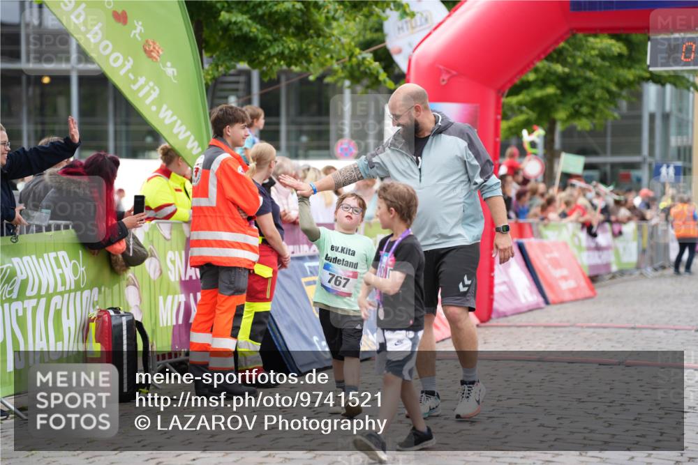12.06.2026 - Holstenköstenlauf LAZAROV Photography http://msf.ph/oto/9741521 12.06.2026 15:41:02 Laufen 767, 88 meine-sportfotos.de