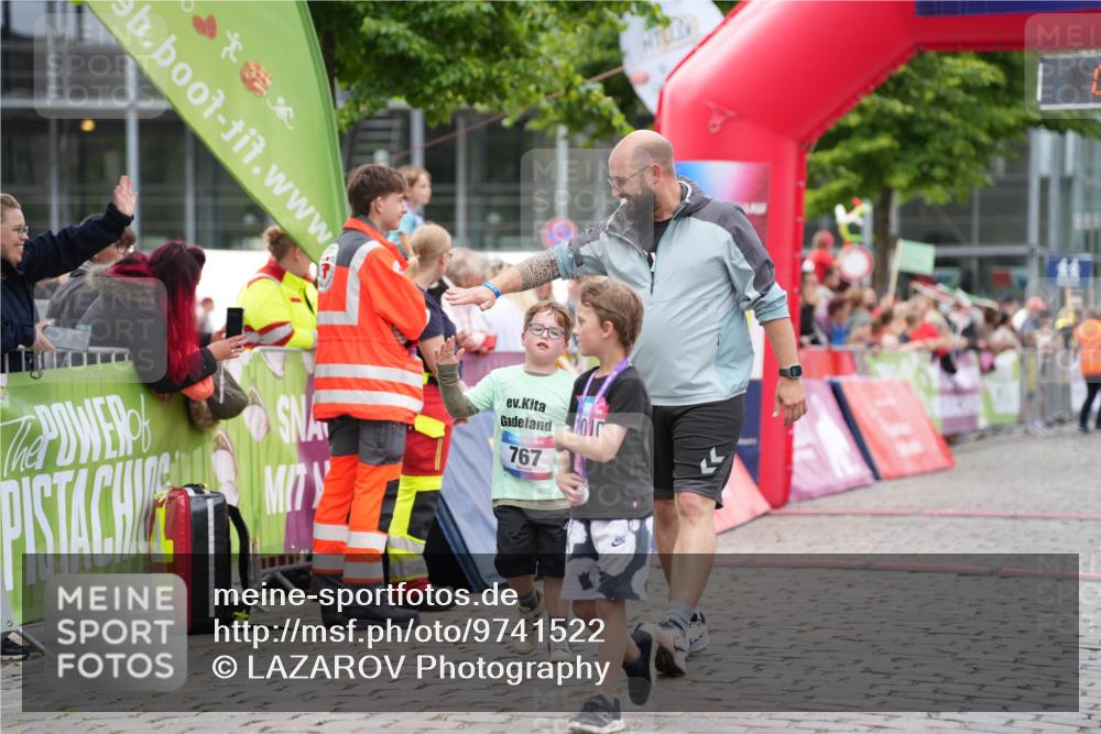 12.06.2026 - Holstenköstenlauf LAZAROV Photography http://msf.ph/oto/9741522 12.06.2026 15:41:02 Laufen 767, 88 meine-sportfotos.de