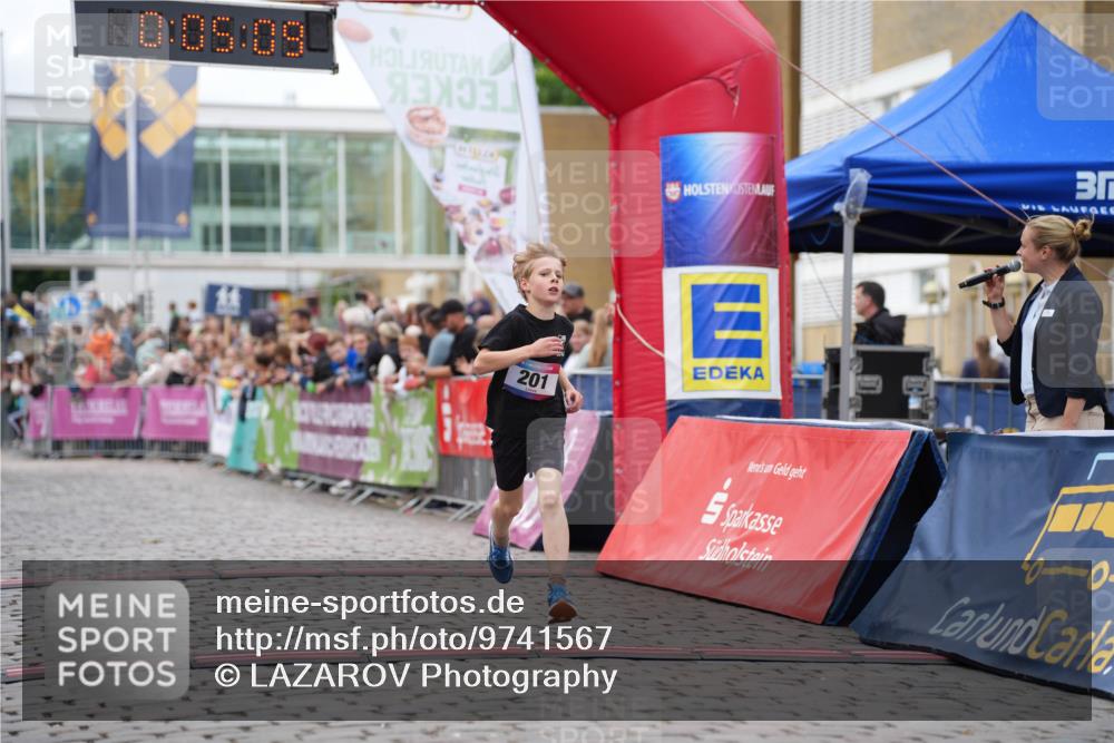 12.06.2026 - Holstenköstenlauf LAZAROV Photography http://msf.ph/oto/9741567 12.06.2026 16:05:11 Laufen 10, 06, 09, 201, 0, 0, 201 meine-sportfotos.de