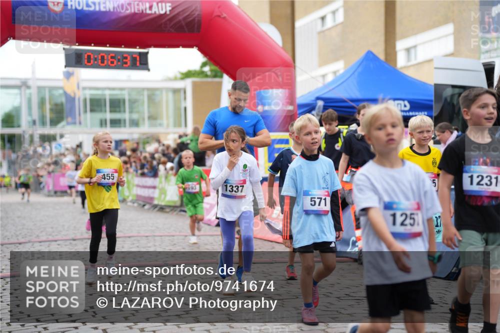 12.06.2026 - Holstenköstenlauf LAZAROV Photography http://msf.ph/oto/9741674 12.06.2026 16:06:39 Laufen 10, 06, 37, 455, 1337, 571, 5, 1231, 125, 37, 7, 193, 204, 327, 455, 1130, 1250, 1359, 1388, 1394, 1527 meine-sportfotos.de