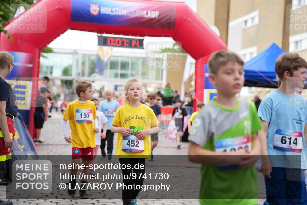 12.06.2026 - Holstenköstenlauf LAZAROV Photography http://msf.ph/oto/9741730 12.06.2026 16:07:15 Laufen 197, 0, 07, 14, 452, 614, 66, 154, 159, 197, 319, 575, 797, 942, 1009, 1015, 1016, 1021, 1225, 1252, 1342, 1351, 1360, 1387, 1389, 1412, 1466, 1497 meine-sportfotos.de