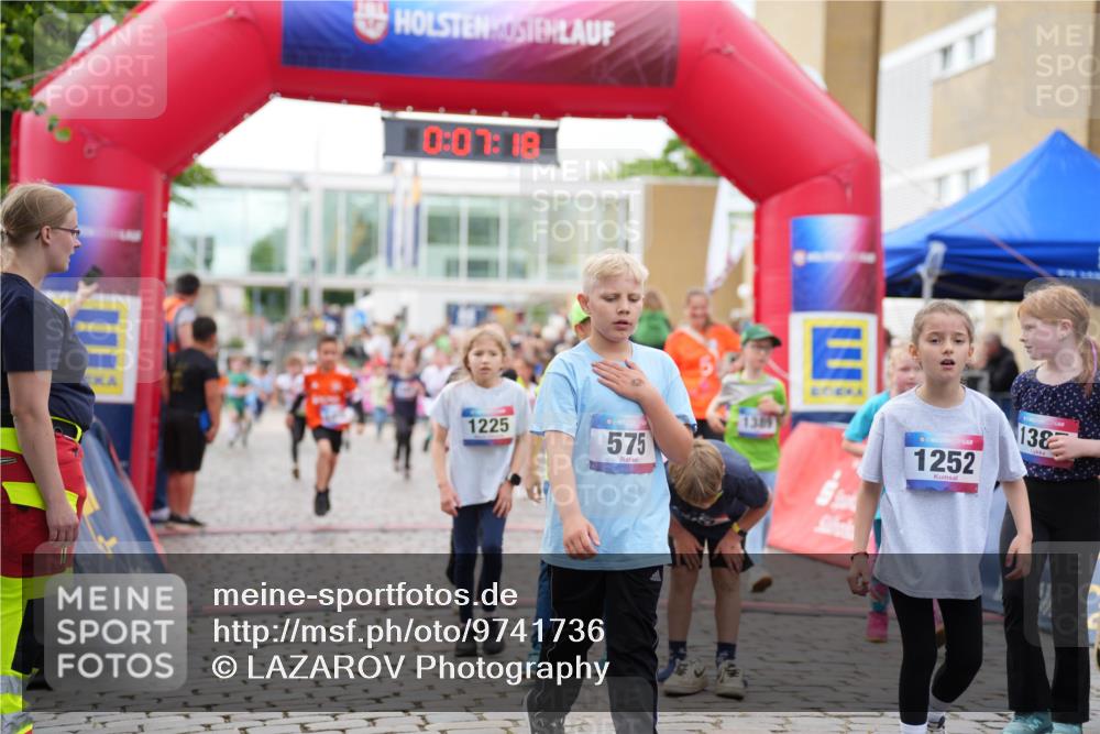 12.06.2026 - Holstenköstenlauf LAZAROV Photography http://msf.ph/oto/9741736 12.06.2026 16:07:20 Laufen 10, 07, 18, 1225, 36, 575, 1389, 1252, 138, 3, 154, 159, 203, 319, 545, 556, 563, 564, 809, 942, 1009, 1015, 1016, 1225, 1234, 1342, 1351, 1352, 1354, 1389, 1412, 1466 meine-sportfotos.de
