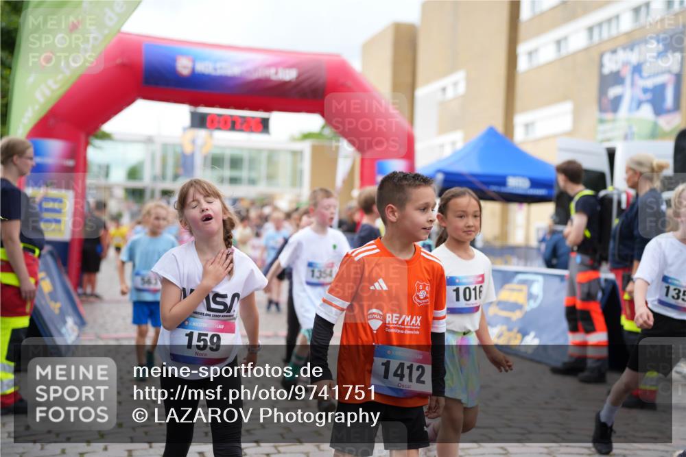 12.06.2026 - Holstenköstenlauf LAZAROV Photography http://msf.ph/oto/9741751 12.06.2026 16:07:27 Laufen 36, 159, 1354, 77, 1016, 135, 36, 1412, 2, 3, 203, 343, 388, 432, 446, 451, 545, 556, 563, 564, 569, 570, 809, 1006, 1234, 1352, 1399, 1410 meine-sportfotos.de