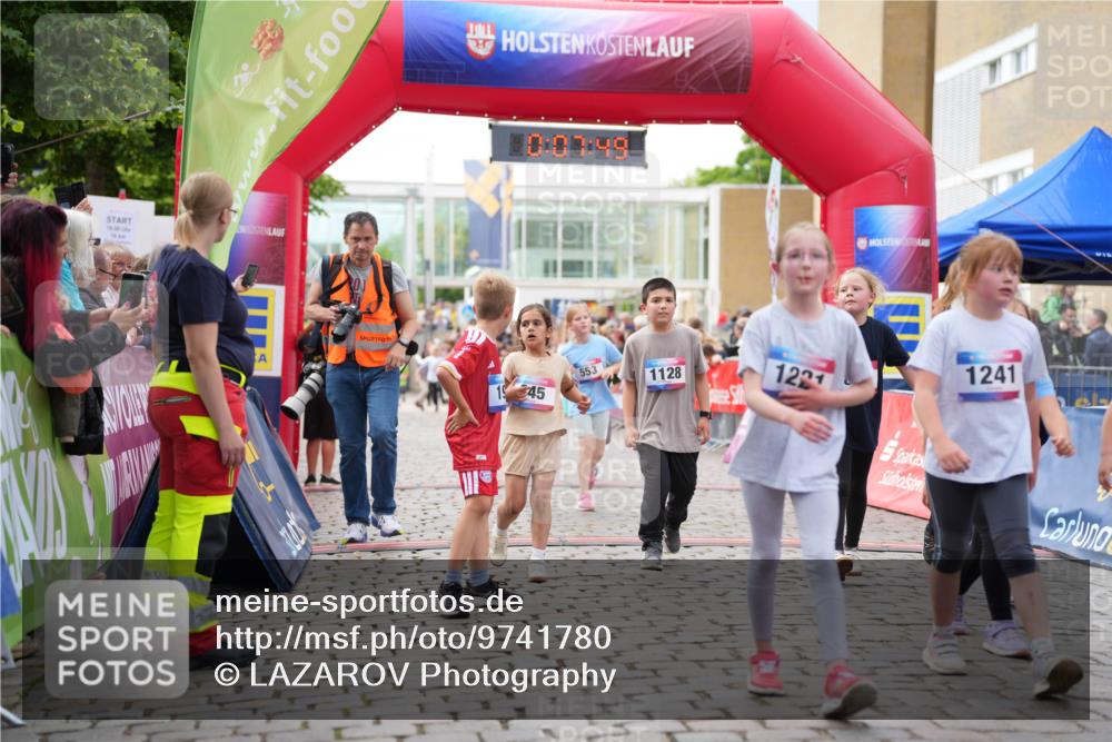 12.06.2026 - Holstenköstenlauf LAZAROV Photography http://msf.ph/oto/9741780 12.06.2026 16:07:51 Laufen 10, 00, 49, 553, 19, 45, 1128, 122, 1241, 158, 333, 345, 417, 422, 426, 450, 553, 814, 1246, 1335 meine-sportfotos.de
