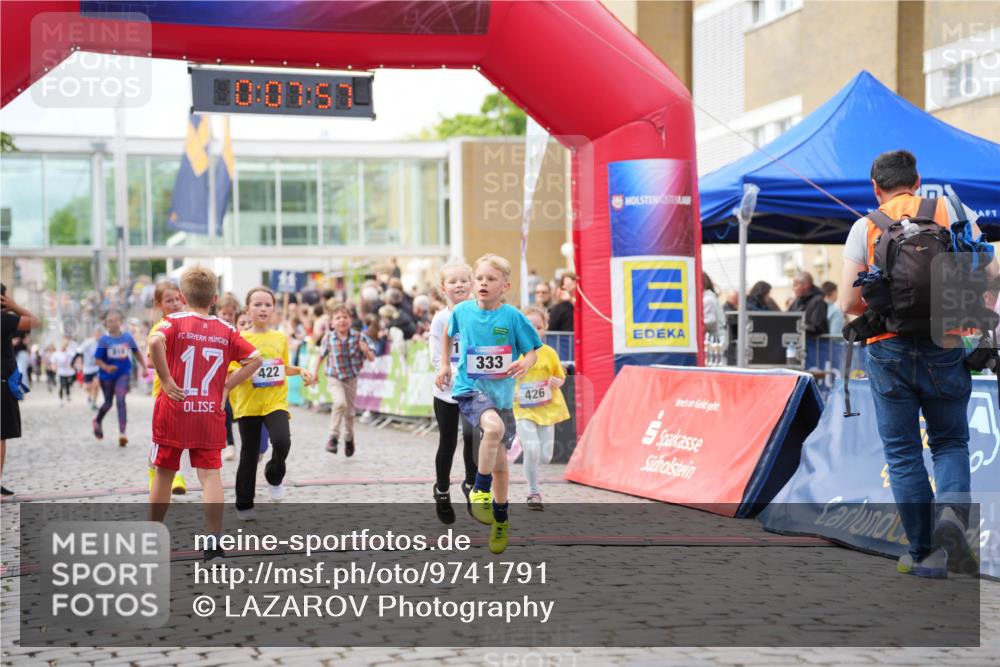 12.06.2026 - Holstenköstenlauf LAZAROV Photography http://msf.ph/oto/9741791 12.06.2026 16:07:59 Laufen 0, 00, 51, 17, 422, 333, 426, 5, 333, 417, 422, 426, 450, 559, 561, 769, 812, 817, 819, 1123, 1246, 1343, 1348, 1349, 1353, 1386 meine-sportfotos.de