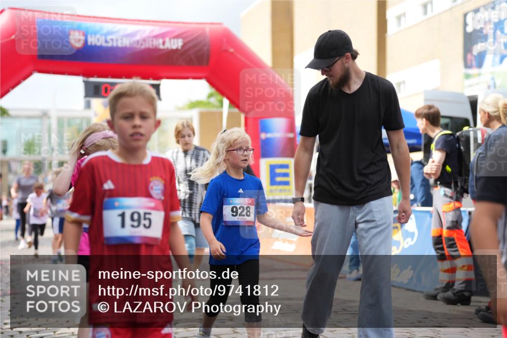 12.06.2026 - Holstenköstenlauf LAZAROV Photography http://msf.ph/oto/9741812 12.06.2026 16:08:12 Laufen 10, 195, 36, 928, 11, 60, 140, 338, 342, 391, 395, 568, 668, 674, 1223, 1238, 1249, 1255, 1338, 1341, 1350 meine-sportfotos.de