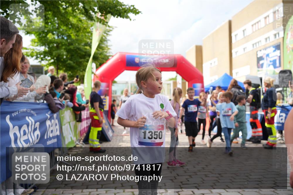 12.06.2026 - Holstenköstenlauf LAZAROV Photography http://msf.ph/oto/9741817 12.06.2026 16:08:17 Laufen 36, 1350, 123, 60, 140, 156, 338, 342, 389, 391, 392, 395, 672, 674, 933, 1132, 1240, 1249, 1561 meine-sportfotos.de