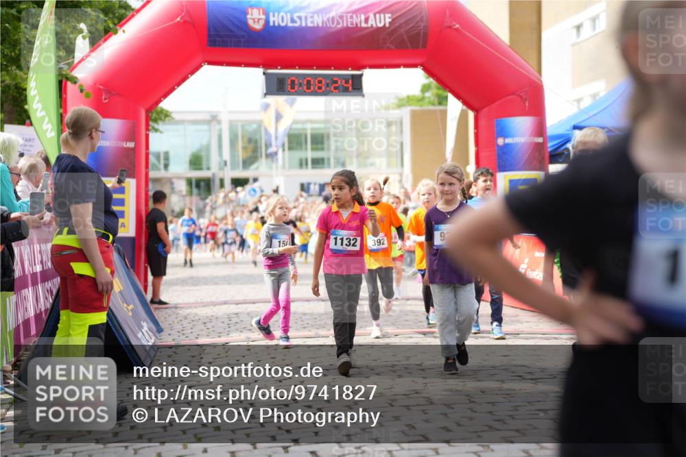 12.06.2026 - Holstenköstenlauf LAZAROV Photography http://msf.ph/oto/9741827 12.06.2026 16:08:26 Laufen 10, 08, 24, 150, 1132, 392, 18, 156, 157, 162, 198, 389, 392, 427, 430, 456, 672, 798, 934, 1224, 1232, 1243 meine-sportfotos.de