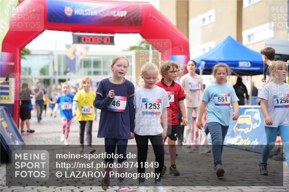 12.06.2026 - Holstenköstenlauf LAZAROV Photography http://msf.ph/oto/9741849 12.06.2026 16:08:41 Laufen 10, 00, 40, 442, 46, 1253, 1075, 551, 1256, 161, 163, 341, 428, 440, 447, 544, 550, 552, 554, 1245, 1538 meine-sportfotos.de