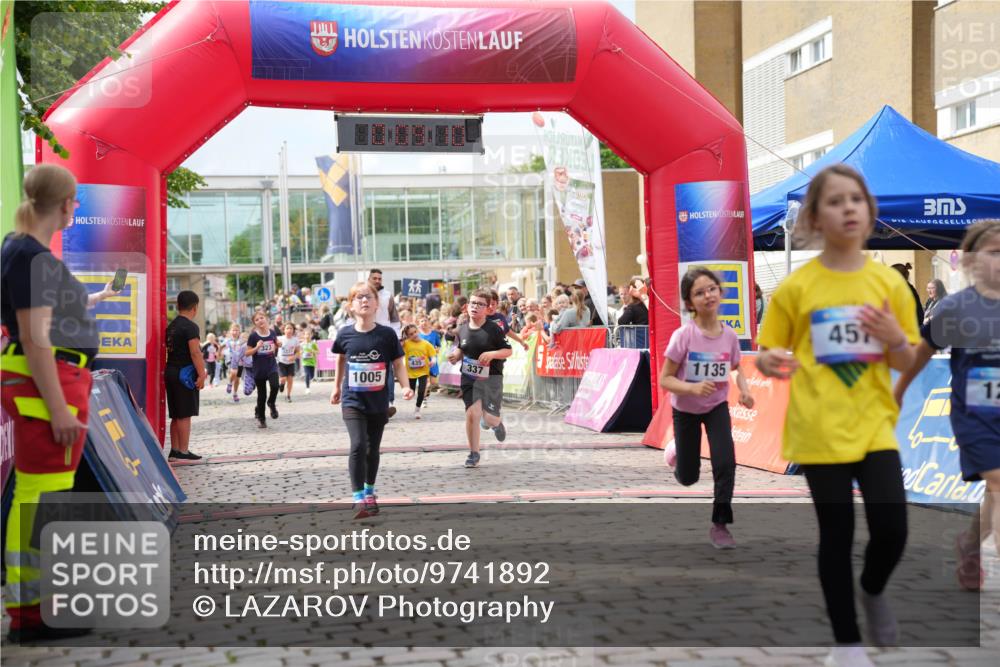 12.06.2026 - Holstenköstenlauf LAZAROV Photography http://msf.ph/oto/9741892 12.06.2026 16:09:12 Laufen 323, 1135, 435, 337, 1005, 45, 12, 69, 160, 323, 324, 325, 337, 339, 435, 1005, 1135, 1233, 1390 meine-sportfotos.de