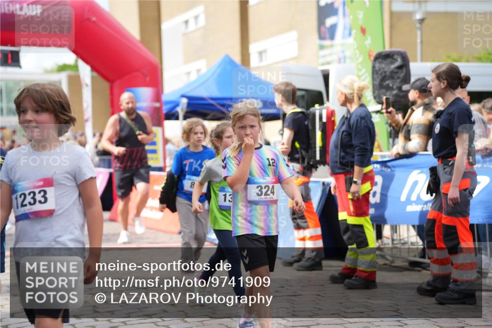 12.06.2026 - Holstenköstenlauf LAZAROV Photography http://msf.ph/oto/9741909 12.06.2026 16:09:23 Laufen 1233, 8, 13, 12, 324, 438, 572, 671, 773, 816, 820, 823, 1008, 1019, 1126, 1222, 1381, 1391, 1457 meine-sportfotos.de