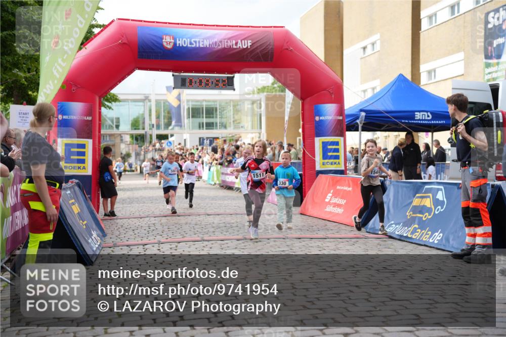 12.06.2026 - Holstenköstenlauf LAZAROV Photography http://msf.ph/oto/9741954 12.06.2026 16:09:54 Laufen 19, 00, 560, 1511, 330, 154, 25, 26, 330, 449, 549, 560, 1344, 1362, 1454, 1511, 1539, 1548 meine-sportfotos.de