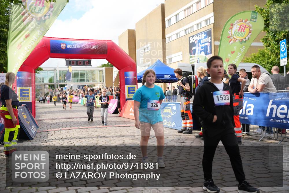 12.06.2026 - Holstenköstenlauf LAZAROV Photography http://msf.ph/oto/9741981 12.06.2026 16:10:21 Laufen 949, 936, 326, 2, 1533, 423, 1339 meine-sportfotos.de