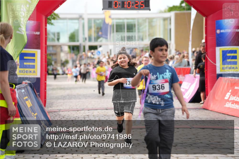 12.06.2026 - Holstenköstenlauf LAZAROV Photography http://msf.ph/oto/9741986 12.06.2026 16:10:27 Laufen 0, 10, 25, 3, 936, 421, 423, 1127, 1339 meine-sportfotos.de