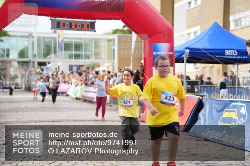 12.06.2026 - Holstenköstenlauf LAZAROV Photography http://msf.ph/oto/9741991 12.06.2026 16:10:32 Laufen 10, 10, 30, 423, 421, 9, 421, 567, 1127 meine-sportfotos.de