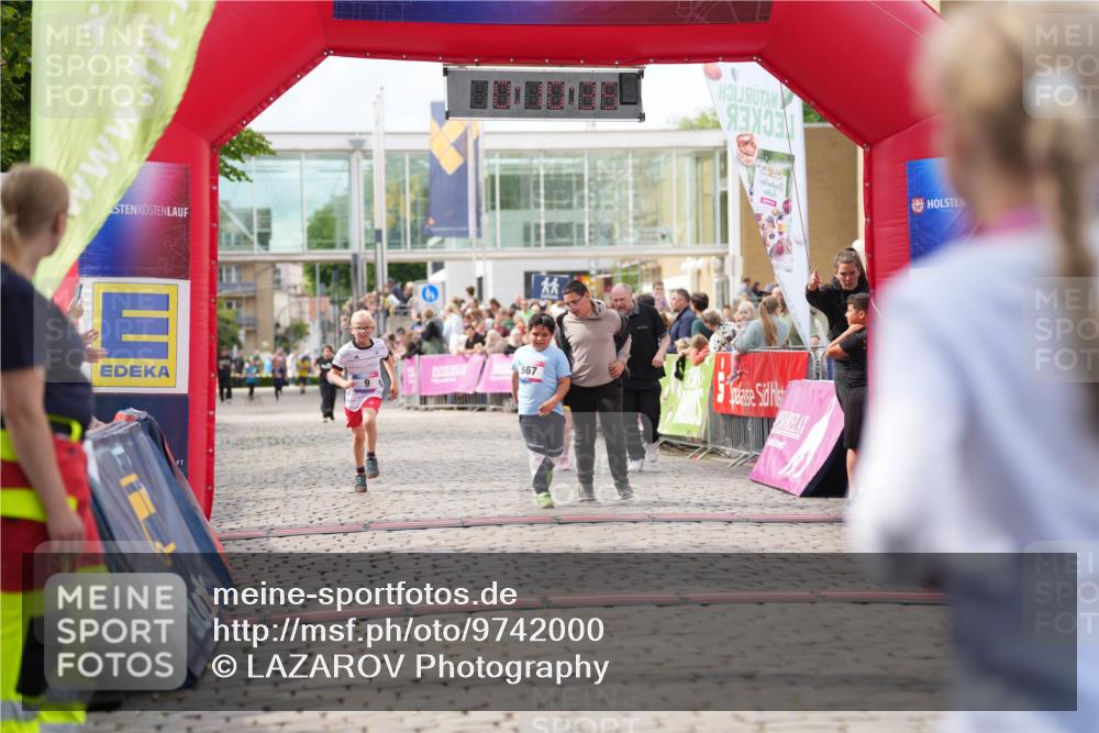 12.06.2026 - Holstenköstenlauf LAZAROV Photography http://msf.ph/oto/9742000 12.06.2026 16:10:37 Laufen 567, 1, 9, 567 meine-sportfotos.de