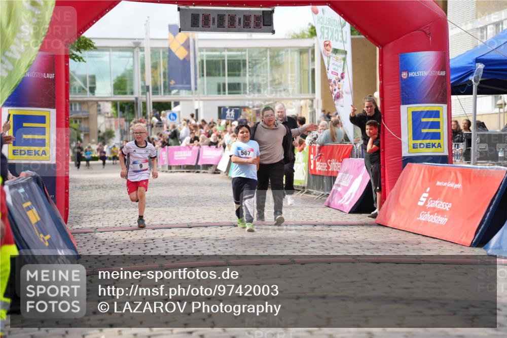 12.06.2026 - Holstenköstenlauf LAZAROV Photography http://msf.ph/oto/9742003 12.06.2026 16:10:38 Laufen 9, 567, 5, 1, 9, 567 meine-sportfotos.de
