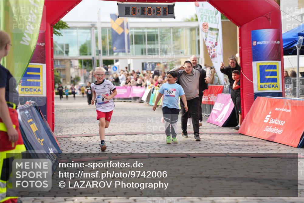 12.06.2026 - Holstenköstenlauf LAZAROV Photography http://msf.ph/oto/9742006 12.06.2026 16:10:39 Laufen 567, 9, 1, 9, 567 meine-sportfotos.de