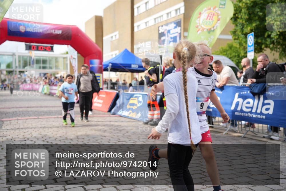 12.06.2026 - Holstenköstenlauf LAZAROV Photography http://msf.ph/oto/9742014 12.06.2026 16:10:42 Laufen 0, 10, 40, 36, 9, 1 meine-sportfotos.de