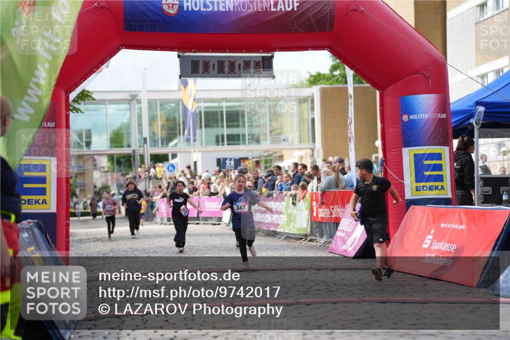 12.06.2026 - Holstenköstenlauf LAZAROV Photography http://msf.ph/oto/9742017 12.06.2026 16:10:51 Laufen 347, 346, 347, 938, 1550 meine-sportfotos.de