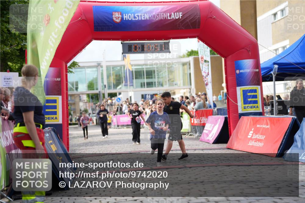 12.06.2026 - Holstenköstenlauf LAZAROV Photography http://msf.ph/oto/9742020 12.06.2026 16:10:53 Laufen 19, 00, 10, 347, 5, 346, 347, 938, 1550 meine-sportfotos.de