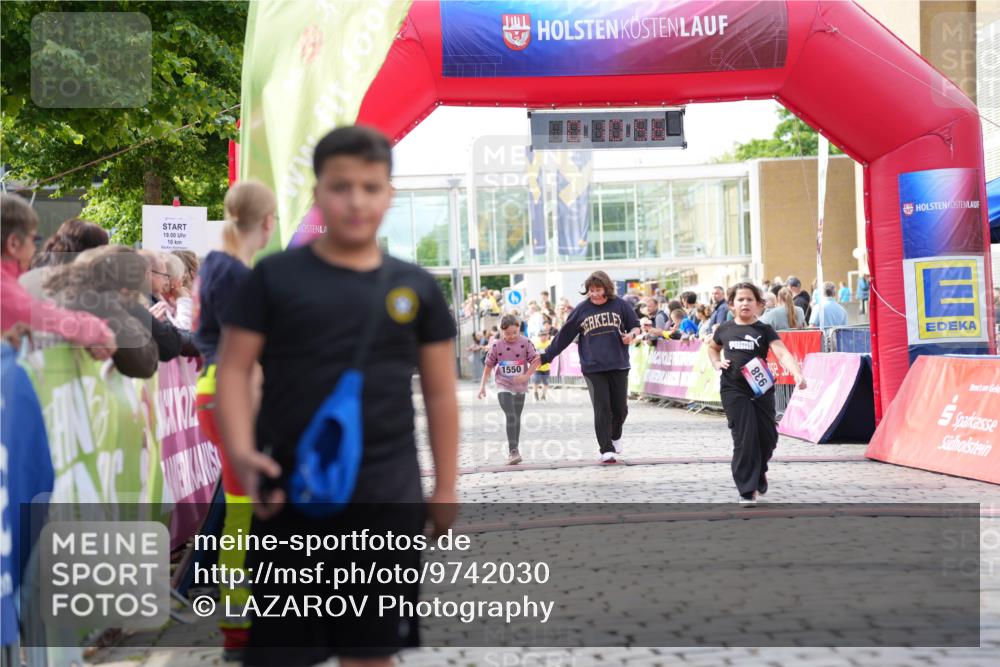 12.06.2026 - Holstenköstenlauf LAZAROV Photography http://msf.ph/oto/9742030 12.06.2026 16:10:58 Laufen 19, 00, 10, 1550, 938, 938, 1550 meine-sportfotos.de