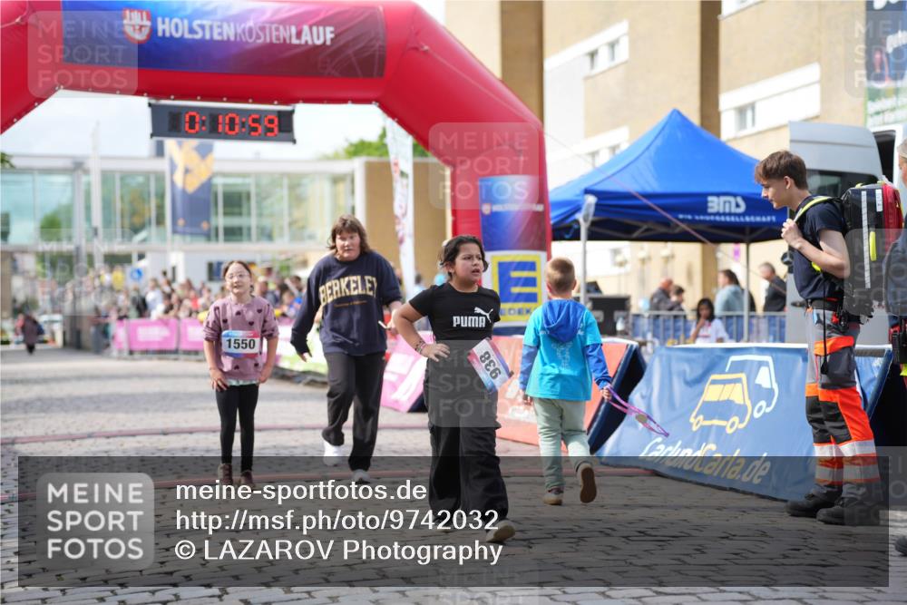 12.06.2026 - Holstenköstenlauf LAZAROV Photography http://msf.ph/oto/9742032 12.06.2026 16:11:01 Laufen 10, 10, 59, 1550, 938, 434, 1550 meine-sportfotos.de
