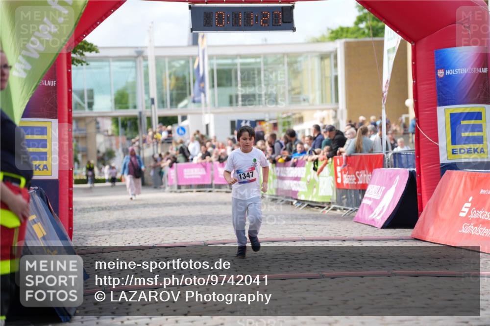 12.06.2026 - Holstenköstenlauf LAZAROV Photography http://msf.ph/oto/9742041 12.06.2026 16:11:29 Laufen 1347, 1347 meine-sportfotos.de