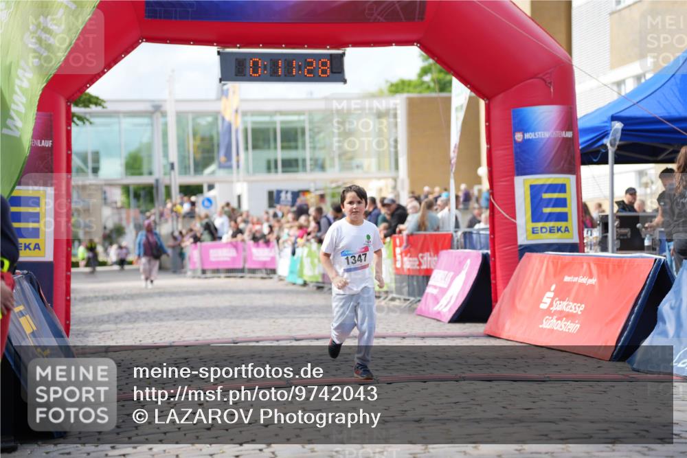 12.06.2026 - Holstenköstenlauf LAZAROV Photography http://msf.ph/oto/9742043 12.06.2026 16:11:30 Laufen 0, 11, 28, 1347, 5, 1347 meine-sportfotos.de