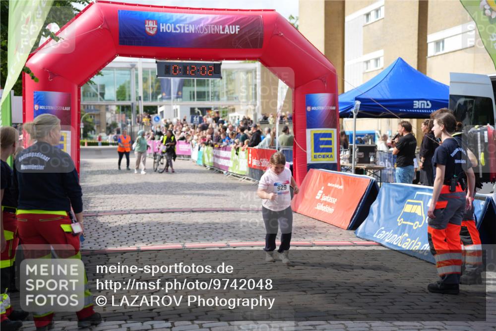12.06.2026 - Holstenköstenlauf LAZAROV Photography http://msf.ph/oto/9742048 12.06.2026 16:12:04 Laufen 10, 12, 02, 929, 5, 929 meine-sportfotos.de
