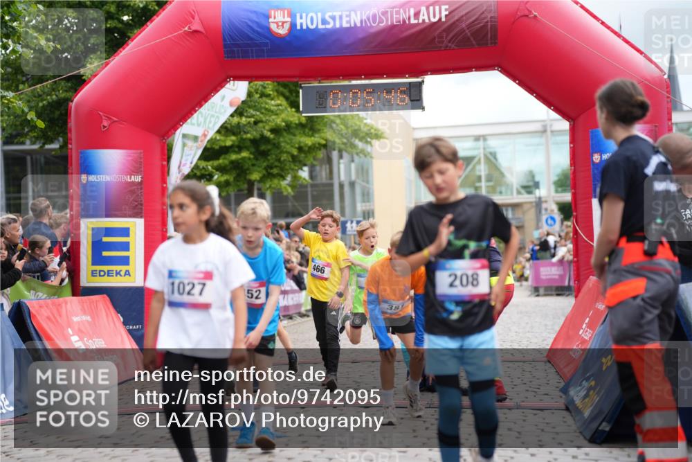12.06.2026 - Holstenköstenlauf LAZAROV Photography http://msf.ph/oto/9742095 12.06.2026 16:20:43 Laufen 1027, 52, 466, 38, 208, 42, 94, 211, 466, 477, 1112, 1556 meine-sportfotos.de