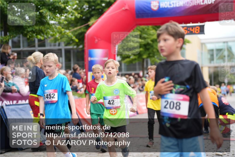 12.06.2026 - Holstenköstenlauf LAZAROV Photography http://msf.ph/oto/9742098 12.06.2026 16:20:46 Laufen 1452, 36, 42, 46, 208, 6, 48, 42, 94, 472, 477, 615, 1556 meine-sportfotos.de