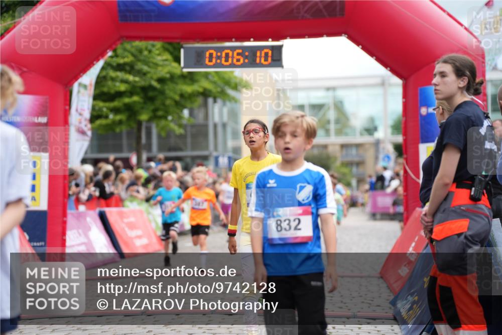 12.06.2026 - Holstenköstenlauf LAZAROV Photography http://msf.ph/oto/9742128 12.06.2026 16:21:07 Laufen 0, 06, 10, 832, 6, 76, 168, 171, 213, 214, 294, 315, 387, 486, 588, 600, 604, 608, 1187 meine-sportfotos.de