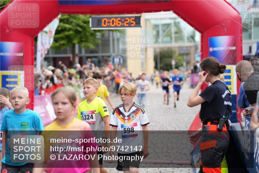 12.06.2026 - Holstenköstenlauf LAZAROV Photography http://msf.ph/oto/9742147 12.06.2026 16:21:23 Laufen 300, 1324, 0, 06, 25, 598, 210, 459, 606, 825, 837, 1029, 1314, 1545 meine-sportfotos.de