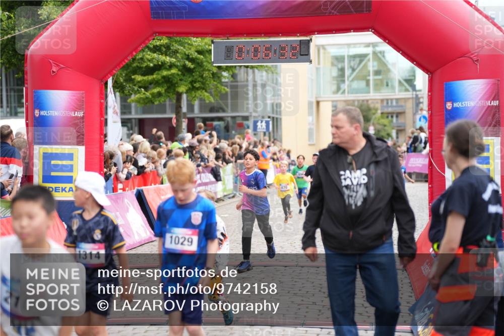 12.06.2026 - Holstenköstenlauf LAZAROV Photography http://msf.ph/oto/9742158 12.06.2026 16:21:30 Laufen 210, 1314, 1029, 470, 71, 470, 606, 613, 696, 830, 837, 947, 950, 1545 meine-sportfotos.de