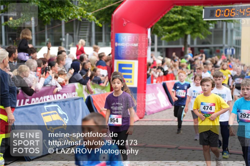 12.06.2026 - Holstenköstenlauf LAZAROV Photography http://msf.ph/oto/9742173 12.06.2026 16:21:43 Laufen 125, 954, 1214, 119, 0, 06, 45, 364, 474, 292, 86, 114, 304, 316, 382, 468, 473, 480, 597, 605, 612, 829, 857, 865, 866, 868, 1002, 1023, 1184, 1190, 1197, 1214, 1328, 1330, 1413, 1436, 1475 meine-sportfotos.de