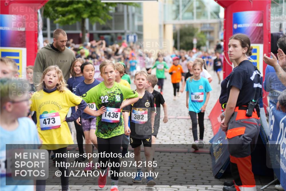 12.06.2026 - Holstenköstenlauf LAZAROV Photography http://msf.ph/oto/9742185 12.06.2026 16:21:53 Laufen 12, 473, 00, 22, 1436, 382, 86, 131, 165, 206, 209, 289, 296, 307, 688, 694, 702, 706, 850, 1023, 1102, 1111, 1199, 1313, 1320, 1413, 1525, 1540, 1560 meine-sportfotos.de