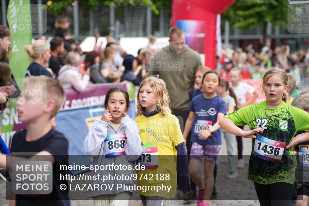 12.06.2026 - Holstenköstenlauf LAZAROV Photography http://msf.ph/oto/9742188 12.06.2026 16:21:54 Laufen 304, 36, 868, 1000, 3, 1436, 38, 473, 5, 131, 165, 206, 209, 289, 296, 301, 307, 688, 694, 702, 706, 850, 856, 1102, 1111, 1199, 1313, 1320, 1525, 1540, 1560 meine-sportfotos.de