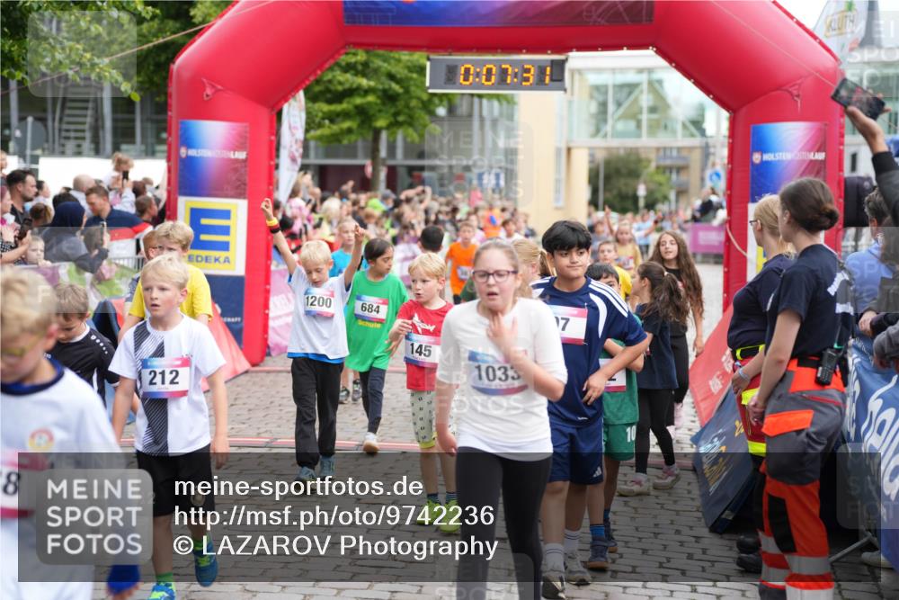 12.06.2026 - Holstenköstenlauf LAZAROV Photography http://msf.ph/oto/9742236 12.06.2026 16:22:29 Laufen 8, 212, 1200, 10, 07, 3, 684, 145, 1033, 17, 166, 169, 302, 303, 383, 464, 482, 584, 684, 836, 842, 848, 849, 859, 864, 951, 1025, 1118, 1476, 1543 meine-sportfotos.de