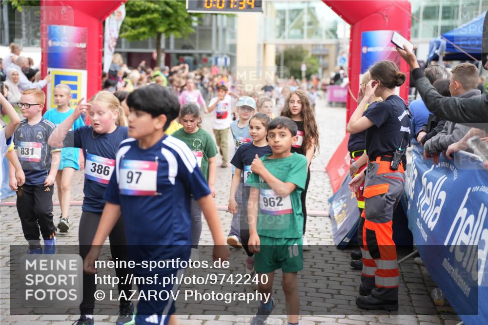 12.06.2026 - Holstenköstenlauf LAZAROV Photography http://msf.ph/oto/9742240 12.06.2026 16:22:32 Laufen 831, 386, 97, 962, 166, 303, 383, 464, 576, 584, 676, 828, 842, 848, 859, 951, 1025, 1118, 1476, 1543 meine-sportfotos.de