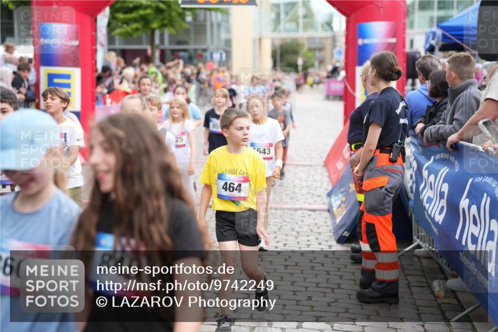 12.06.2026 - Holstenköstenlauf LAZAROV Photography http://msf.ph/oto/9742249 12.06.2026 16:22:36 Laufen 60, 848, 25, 464, 543, 35, 166, 303, 576, 581, 584, 676, 828, 847, 848, 859, 951, 1025, 1476 meine-sportfotos.de