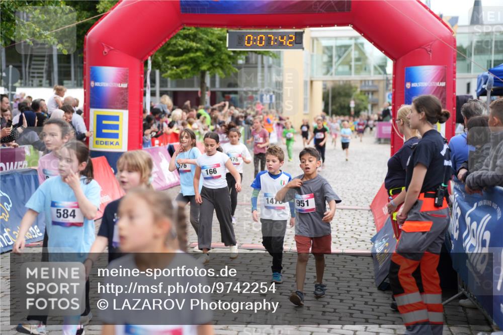 12.06.2026 - Holstenköstenlauf LAZAROV Photography http://msf.ph/oto/9742254 12.06.2026 16:22:39 Laufen 584, 0, 07, 42, 576, 576, 166, 1470, 951, 35, 166, 170, 576, 581, 676, 687, 828, 847, 862, 870, 1476 meine-sportfotos.de