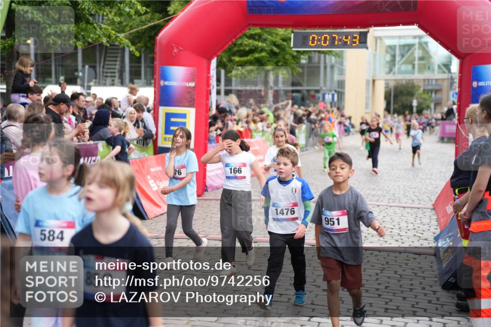 12.06.2026 - Holstenköstenlauf LAZAROV Photography http://msf.ph/oto/9742256 12.06.2026 16:22:40 Laufen 584, 859, 76, 166, 0, 07, 43, 1476, 951, 35, 170, 576, 581, 676, 687, 828, 847, 862, 870, 1206 meine-sportfotos.de